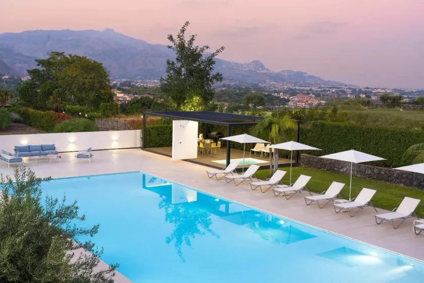 Villa Maurizia with private pool - Image 1