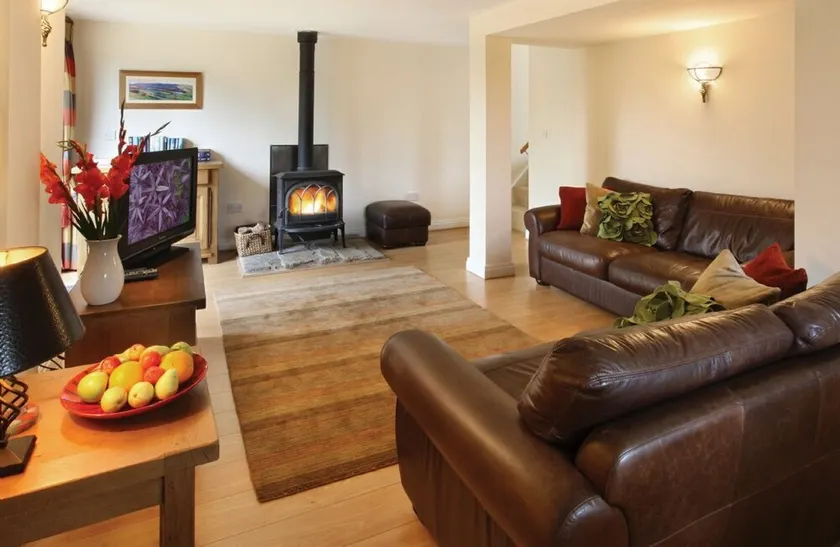 Orchard Cottage, sur la frontière du Cheshire, est une grange intrigante dans le Peak District. - Image 1