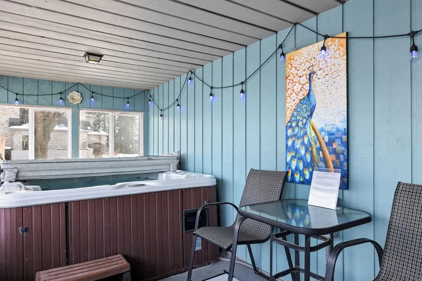 MTM Premier, Hot Tub, 5-Bedroom, 2 King Beds - Image 1