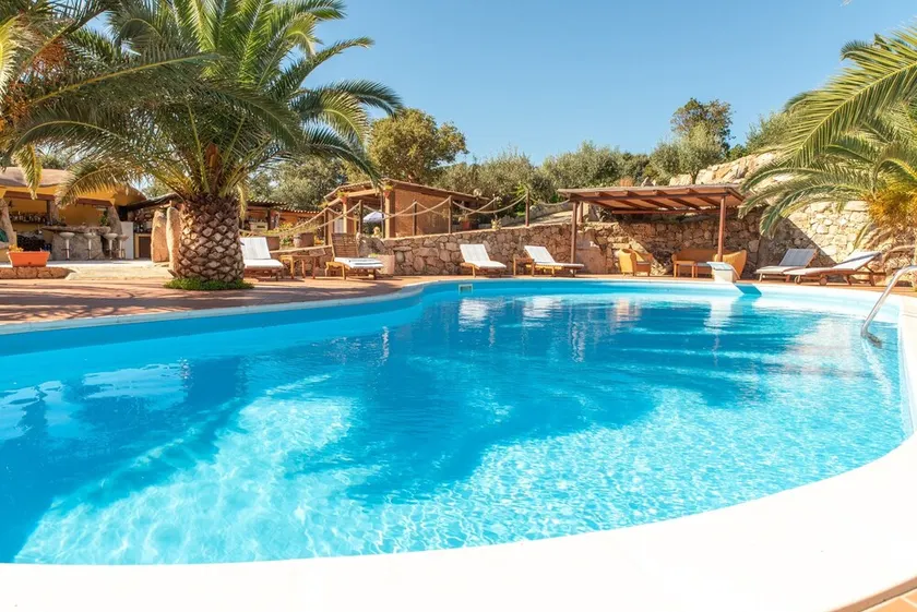 Apartamento 'Villa Smeralda 1' perto de Olbia, ideal para famílias - Image 1
