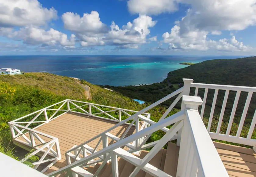 East End Overlook, 3 Acre Ridgetop Estate with Dual Shore Views - Image 1
