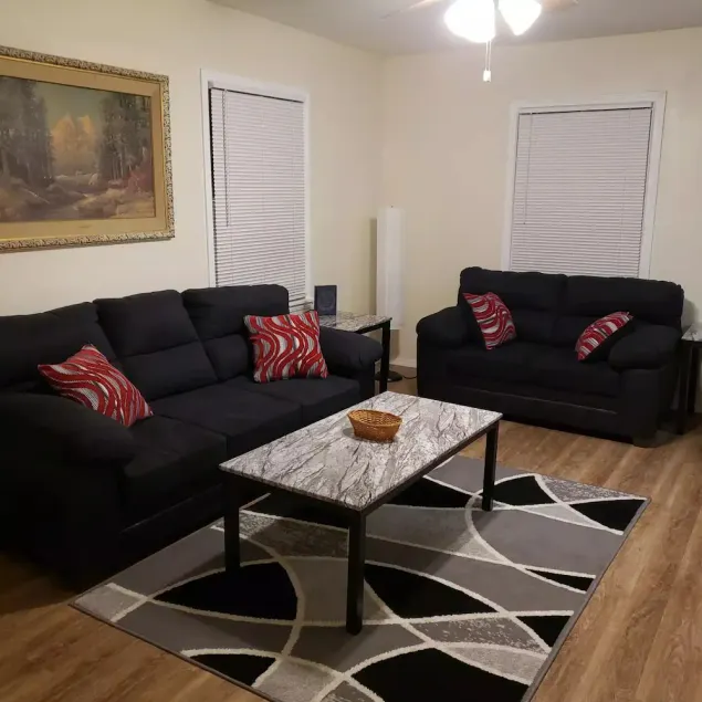 Cozy, Comfy Midwest City - Image 1