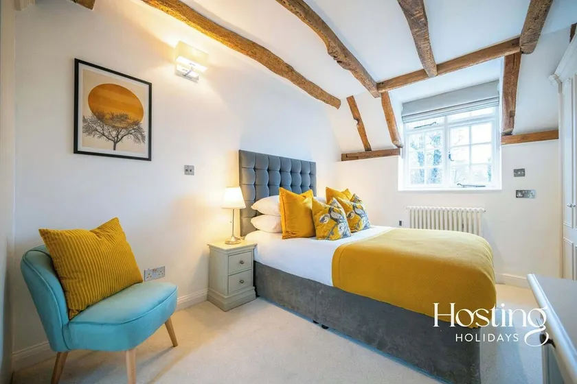 Stable Annex Bisham - Vibrant 1 Bed With Parking - Image 1