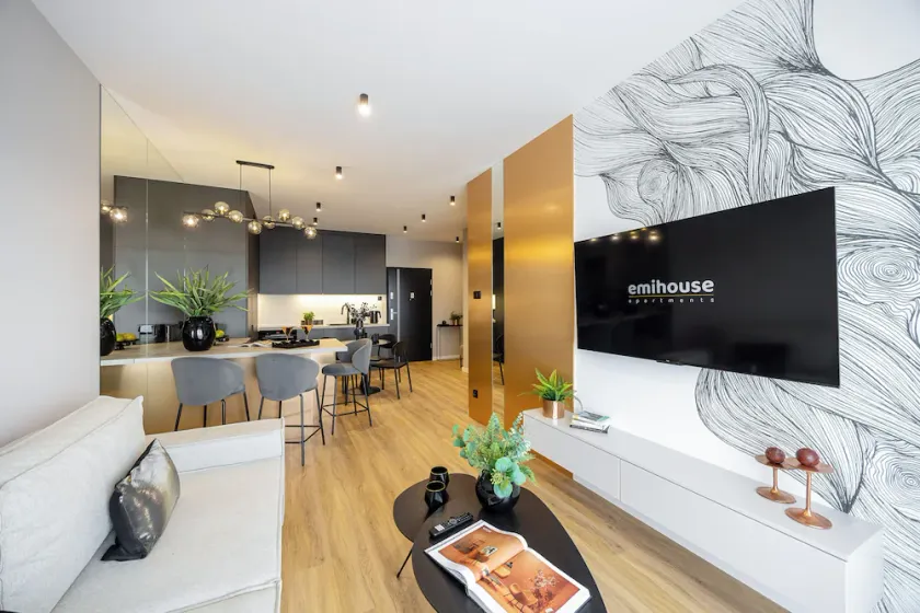 Emihouse Riverside Premium Apartments - Free Parking, City Center - Image 1