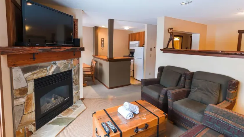 Snow Creek Cabins by Fernie Lodging Co - Image 1