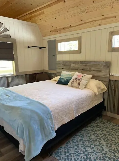 Barn Owl Villa North, Cozy , dog friendly, fenced yard - Image 1