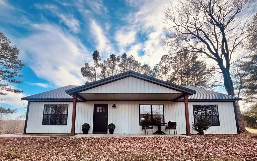 NEW! The Blue View Cabin - A Winery and Outdoor Recreation Get Away - Image 1