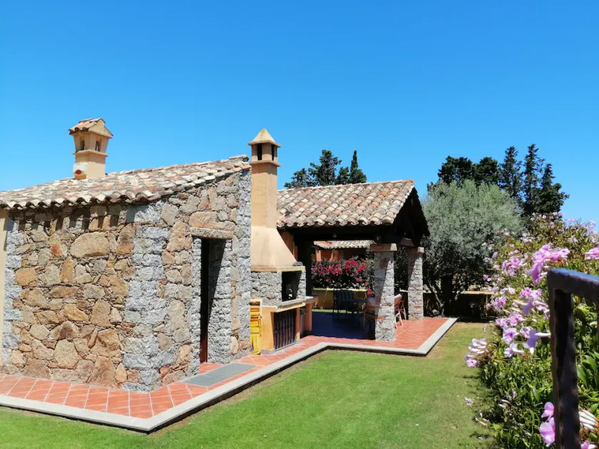 Stunning typical sardinian style villa by the sea - Image 1