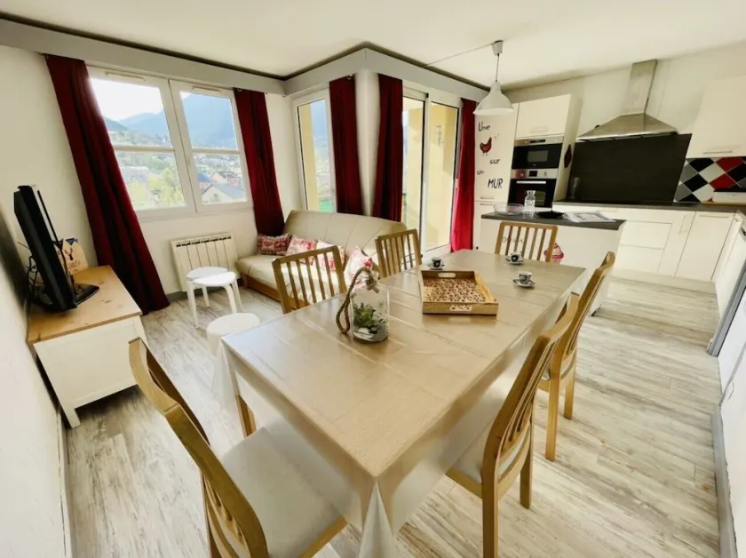 Bright 50 M With Balcony And View On The Valley - Image 1