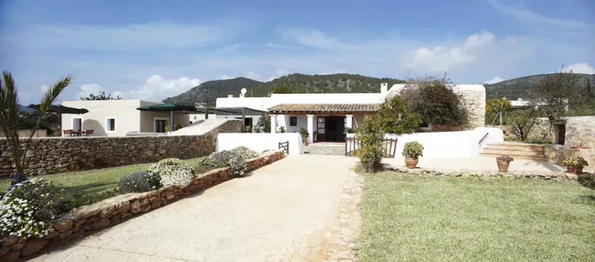 Luxury villa with 6 double bedrooms. Classic finca in the rustic Ibizan style - Image 1
