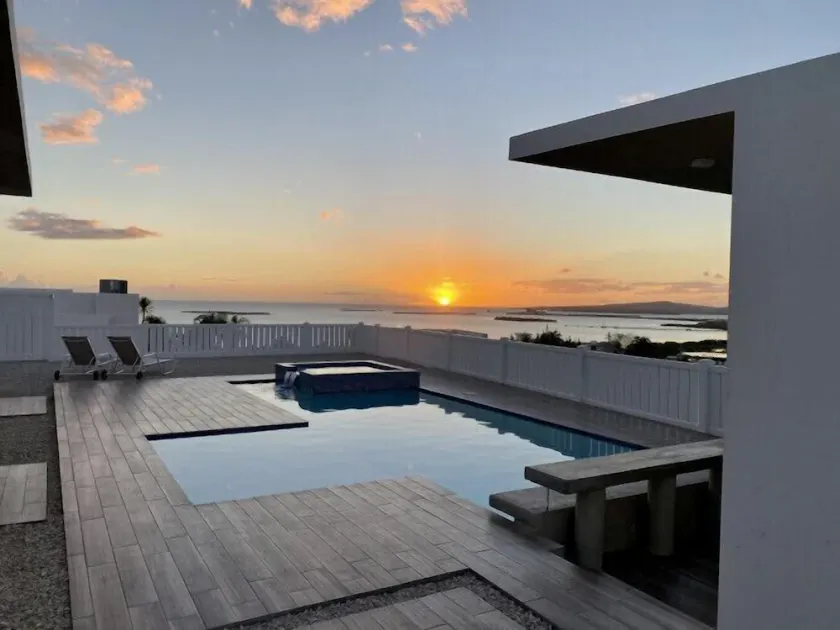 Beautiful Oceanview Property with Private Pool - Image 1