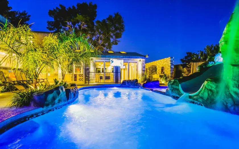 9DB / 8BA Geräumiges Haus mit Pool im Resort-Stil! - Image 1