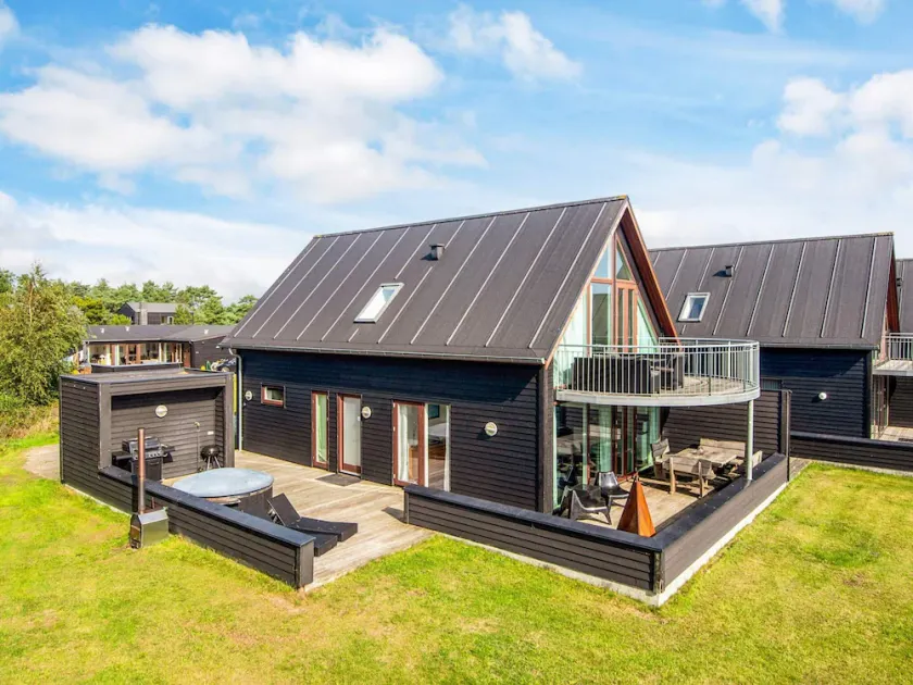 Plush Holiday Home in Rømø near Sea - Image 1