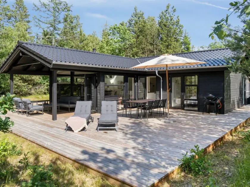 \"Ela\" - 800m from the sea by Interhome - Image 1