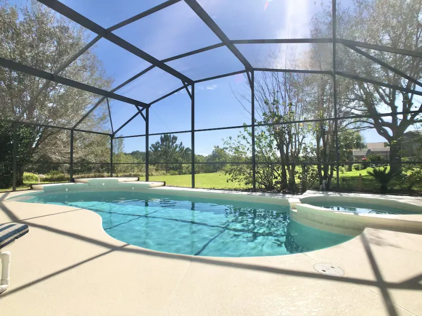 Family-friendly 5BR villa with stunning view and private, south-facing pool - Image 1