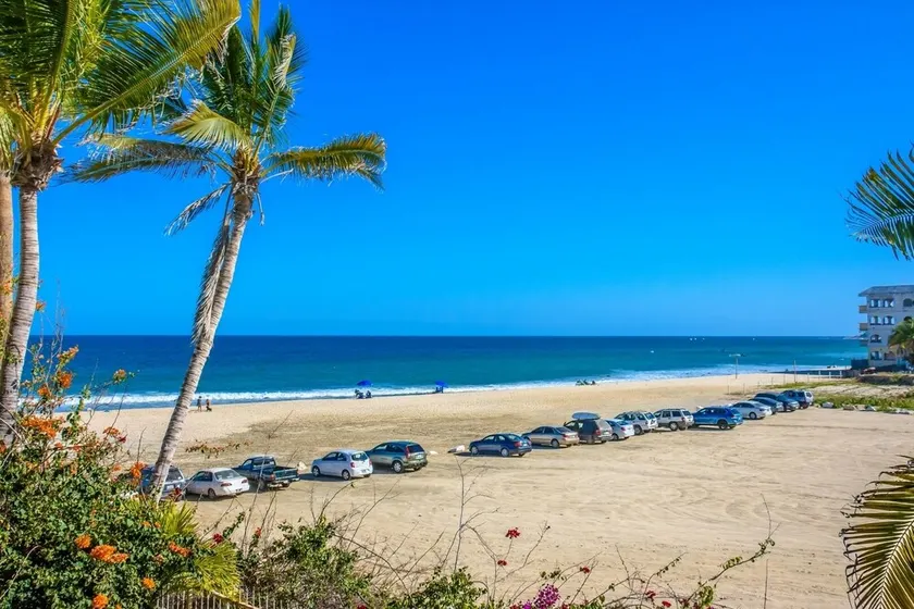 Beachfront, Private Pool, close to Downtown San Jose - Image 1