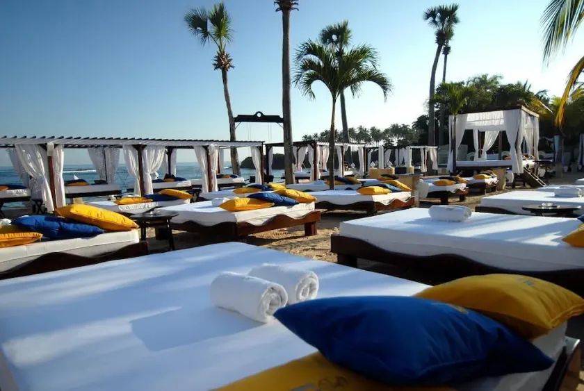 THE CROWN SUITES - PUERTO PLATA - Image 1