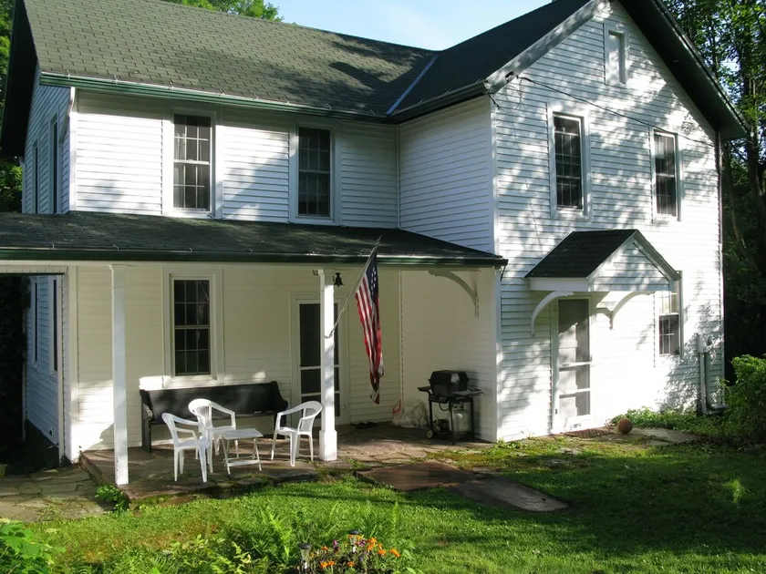 The Farmhouse On North Mountain - Image 1