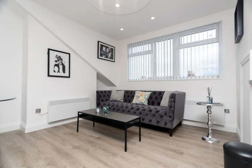 1 Bedroom apartment -In Leeds near Dance school - Image 1