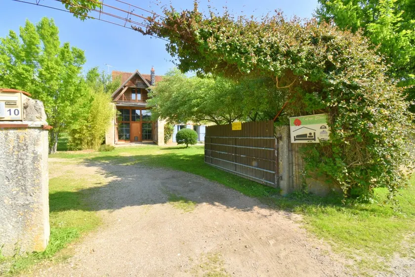Rental bed and breakfast and gite in Lignieres 18160 - Image 1