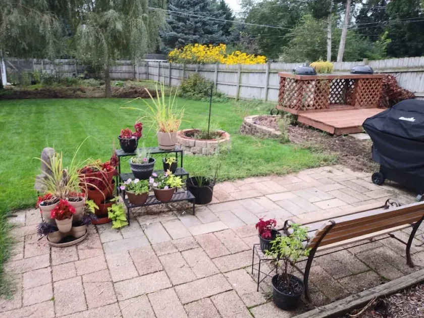 McHenry Oasis  3BR Entire Home Dogs OK Extra-Large Fenced Yard Near Lake Geneva - Image 1