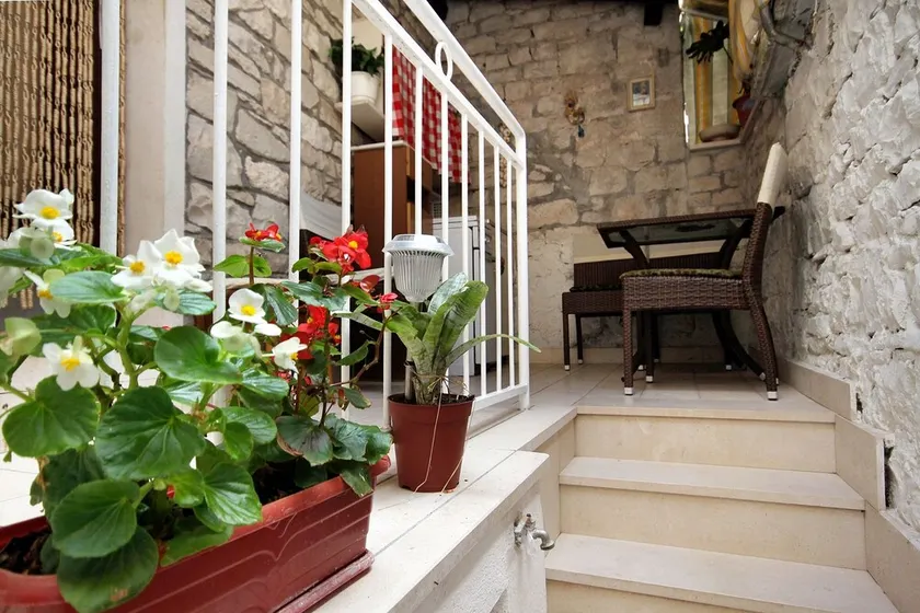 1-Zimmer-Ferienwohnung mit Terrasse Pucisca, Brac (A-770-a) - Image 1