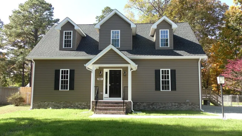 Relaxing 5 bdrm Covered Porch Central Richmond - Image 1