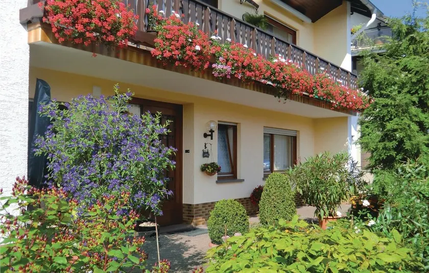 Beautiful Apartment In Schönecken - Image 1