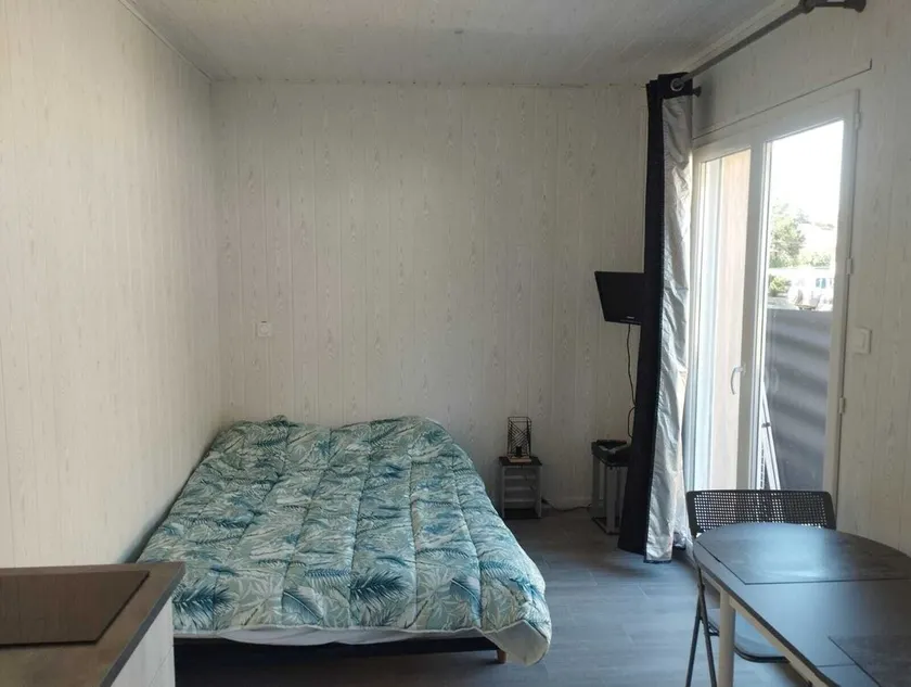 Nyt studie på bredden af Lake Annecy - Image 1