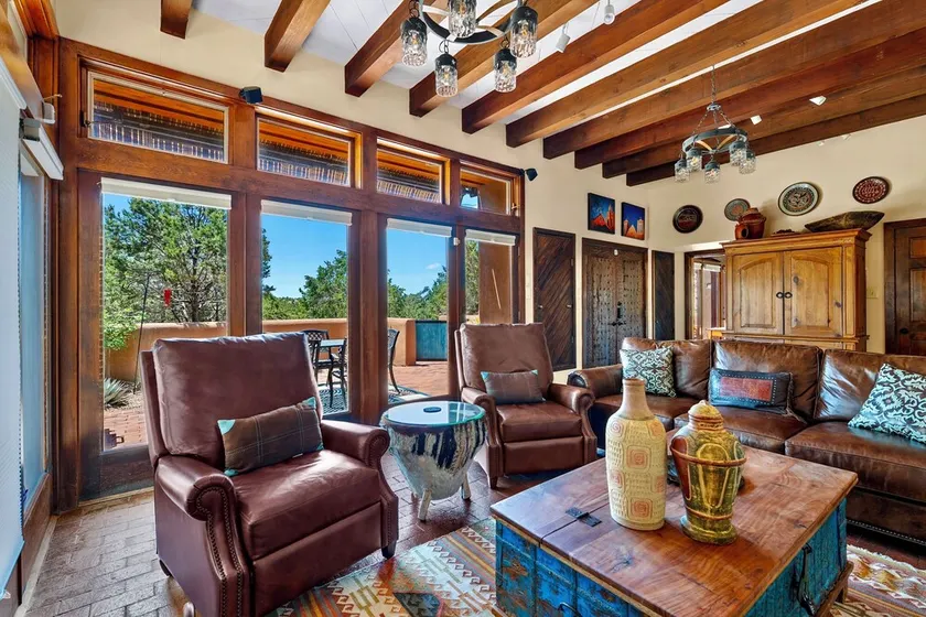 Private luxury Mountain View Retreat just  12 Minutes From The Santa Fe Plaza. - Image 1
