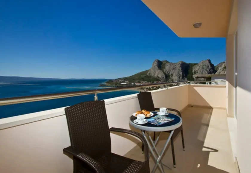 Villa Miho - with pool - Image 1