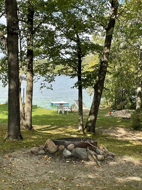 Come to the Water at Block Lake Cabins - Image 1