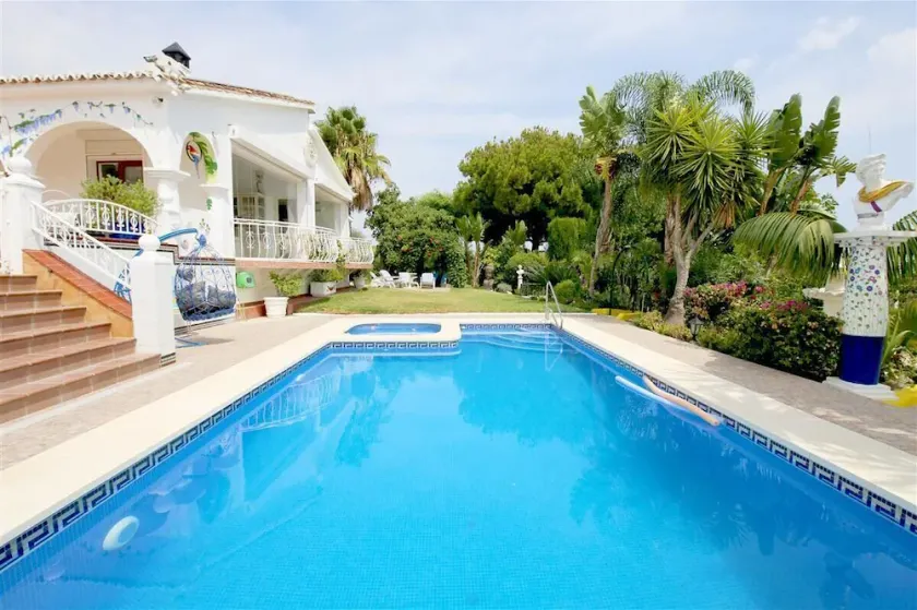 Superbe villa familiale avec des fonctionnalités, Moins de 10 minutes de la plage et du centre-ville - Image 1
