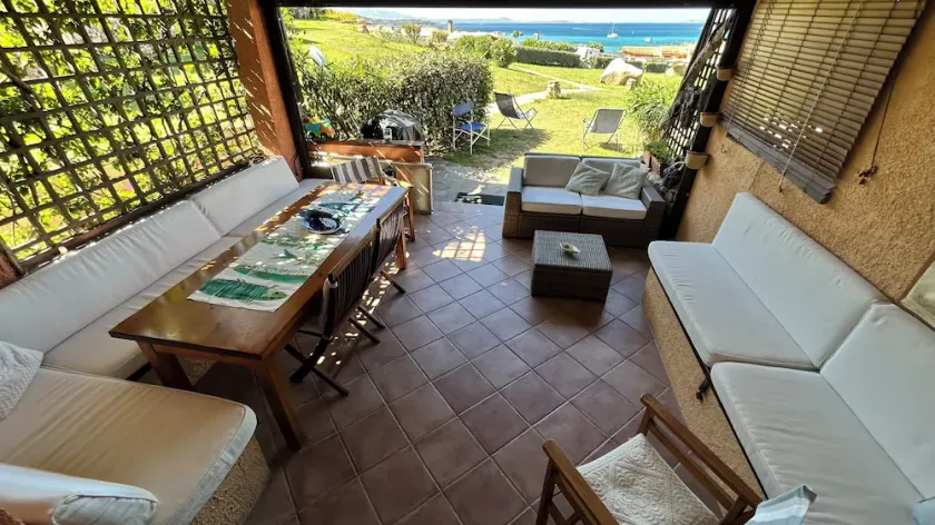 Koppla av i det grönska Golfo di Marinella apt. veranda, pool, gratis stränder, parkering - Image 1