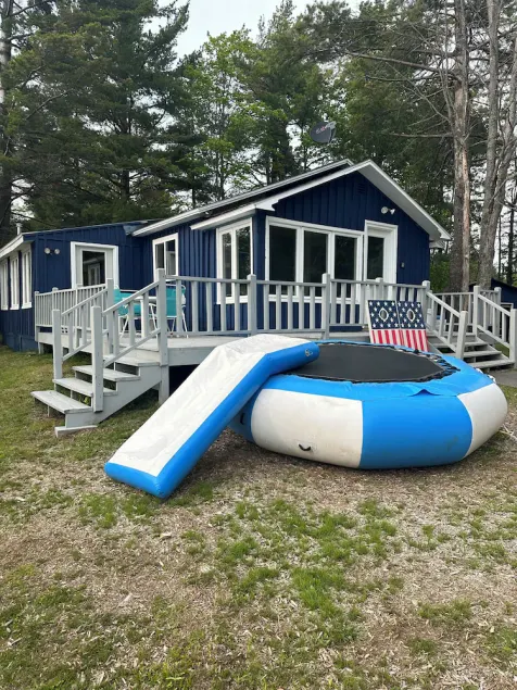 Ferienhaus auf einem schönen 110 Hektar großen See mit einem Sandstrand, - Image 1
