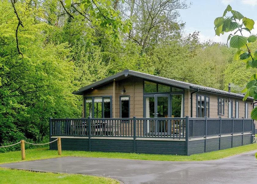 3 bedroom accommodation in Newton Saint Loe, Nr Bath - Image 1