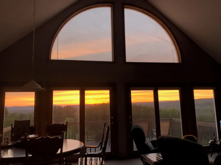 The Hilltop Retreat - QUIET, PEACEFUL, & FAMILY-ORIENTED WITH GREAT VIEWS AND A/C! - Image 1