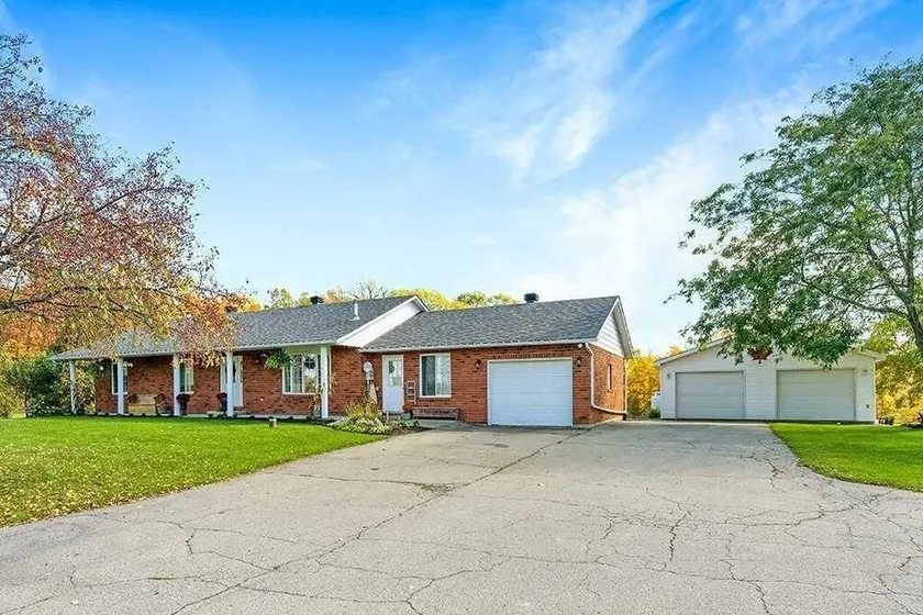 Cottage backing water and with absolute quietness and privacy - Image 1