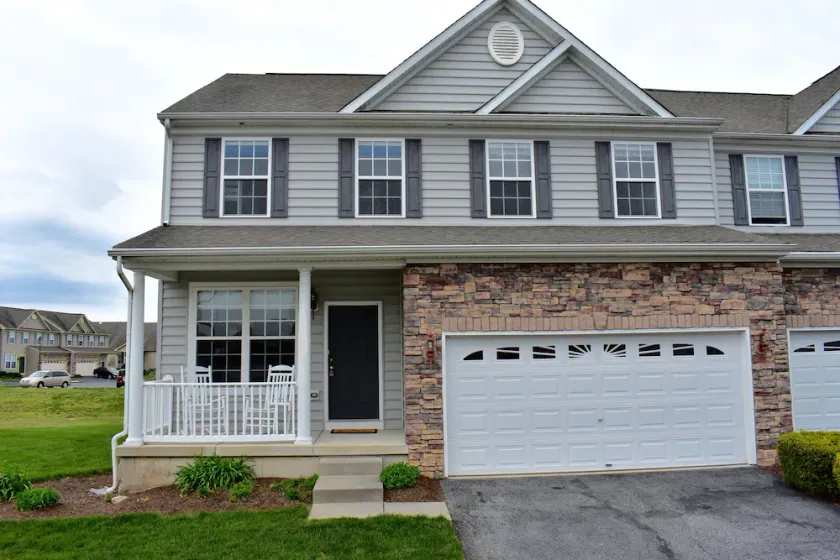 4 Bed Townhome in Lewes/Rehoboth with Community Pool - Image 1
