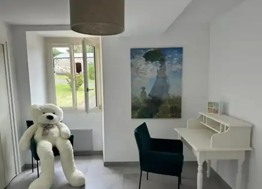 Lovely Holiday Home in Loire for 10 - Image 1