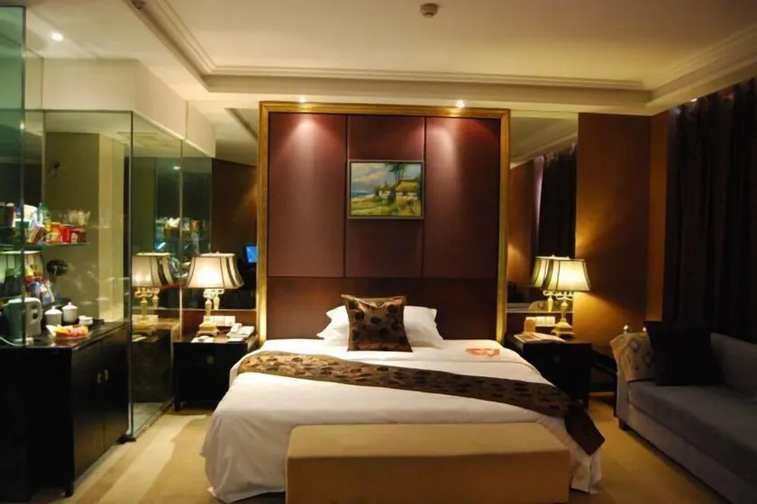 Minghao Hotel - Image 1