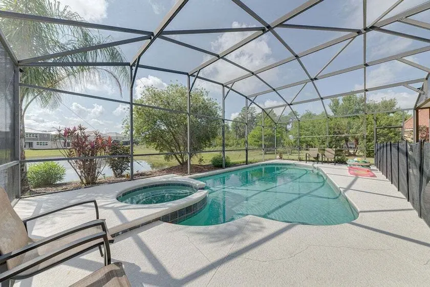 5 Bedroom private pool home in Veranda Palms - Image 1