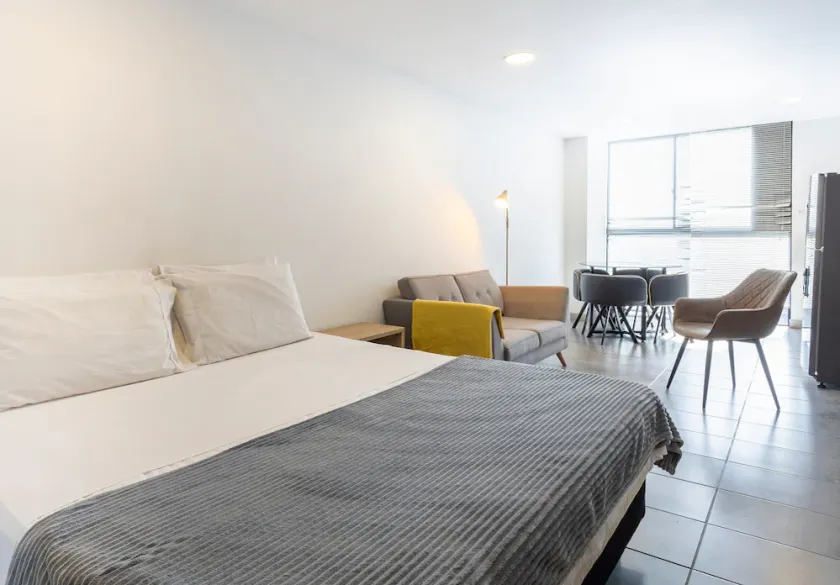 Urban Loft: Style and Comfort - Image 1