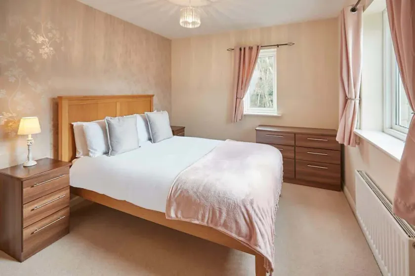 Host & Stay - 57 Woodland View - Image 1