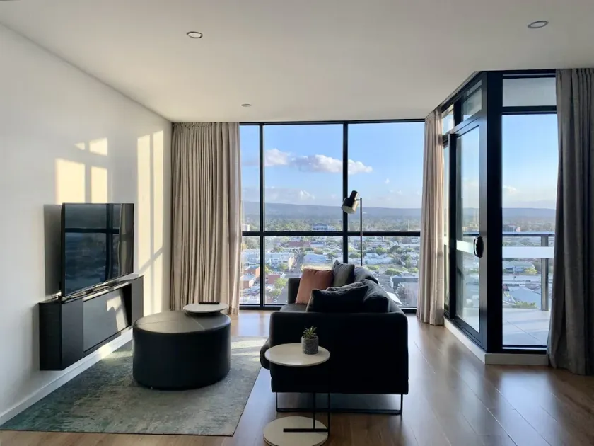 1 Bedroom Adelaide CBD Centre Apartment - Image 1