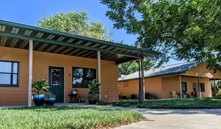 Spacious Cabin on 40 acres - Image 1