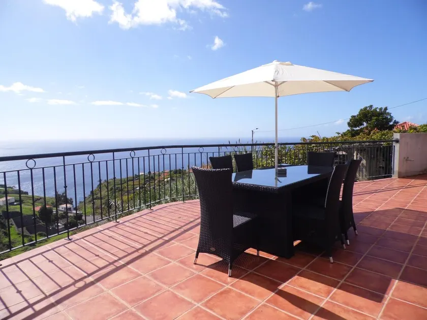 sea view everywhere in the house - Image 1