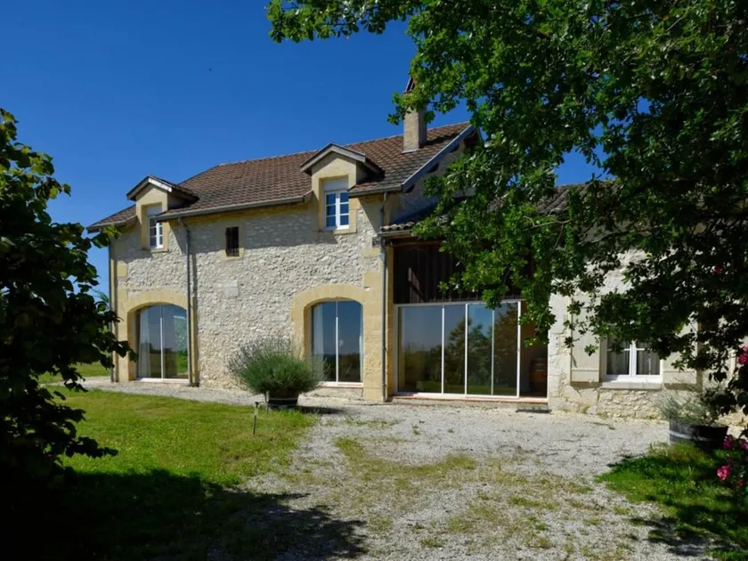 Large country house with private pool and pets allowed - Image 1