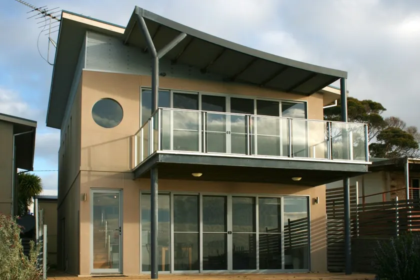 Penneshaw Oceanview Apartments - Image 1