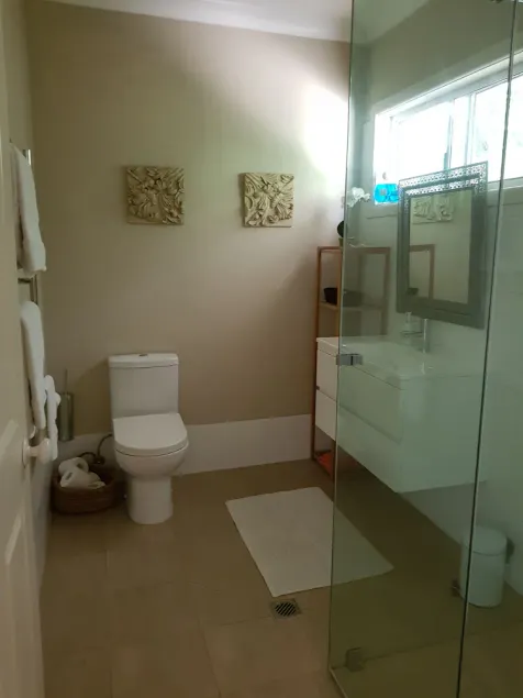 Quiet & Private Location, Convenient to Town Amenities - Image 1